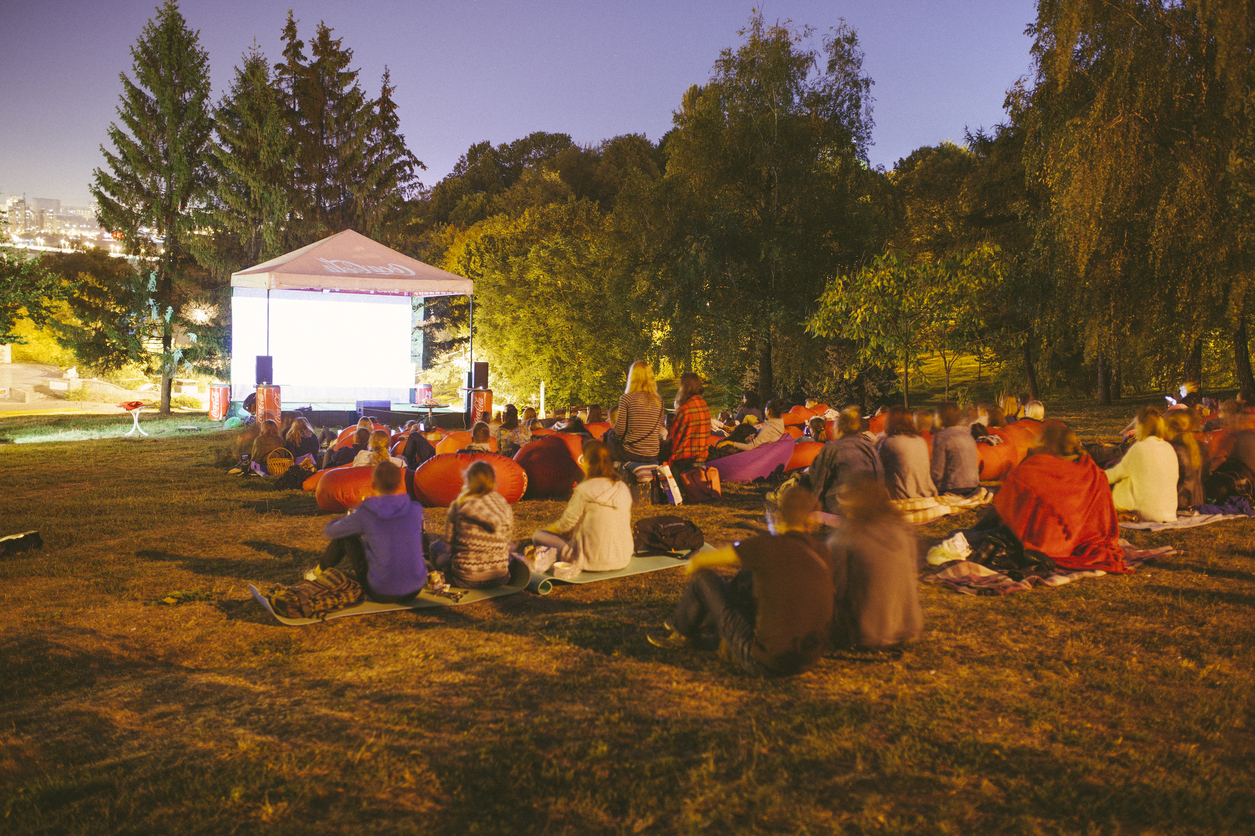 3 Fun Movie Night Fundraiser Ideas Ultimate Outdoor Movies